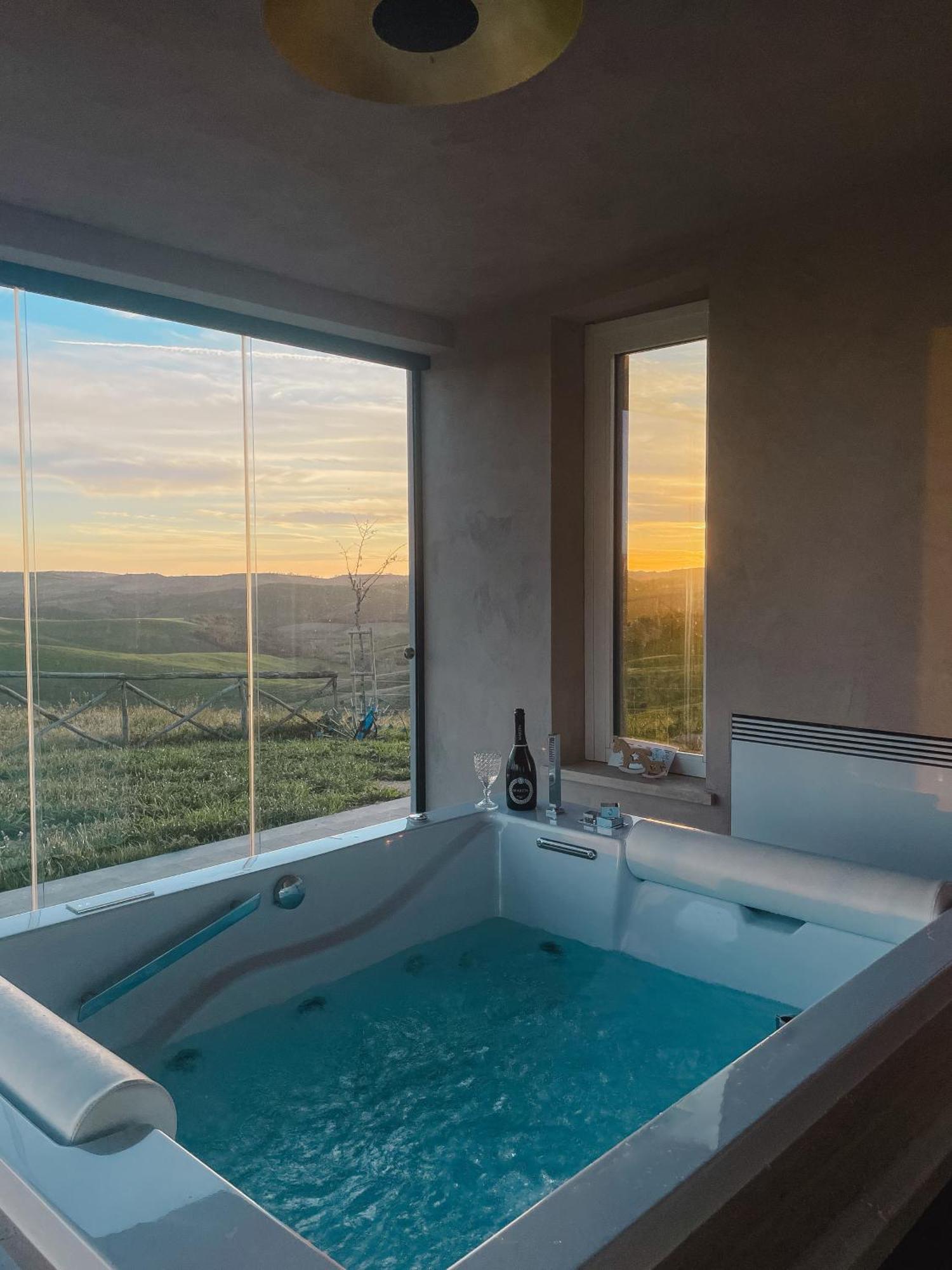 La Domus Della Regina Villa Tuscania Buitenkant foto